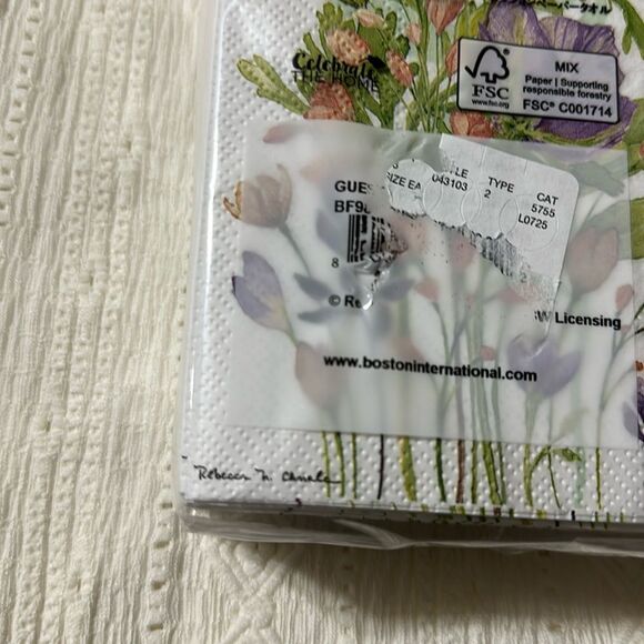 Celebrate THE HOME 32 x 2pk Guest Paper Towel Napkins Purple Coral Green Floral - Picture 6 of 7